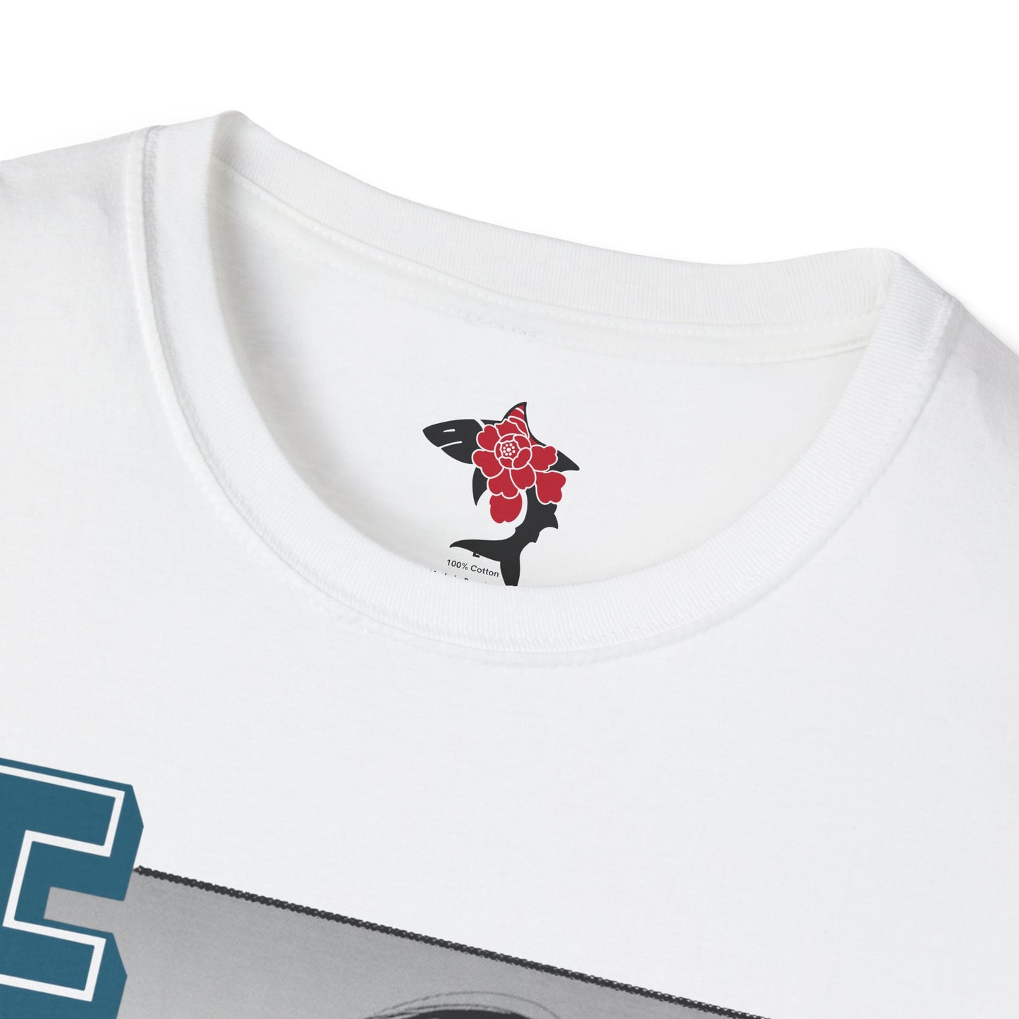 Saku Same - Eva - Girl Graphic T‑Shirt — 'エヴァ' Retro Stylish Portrait Tee